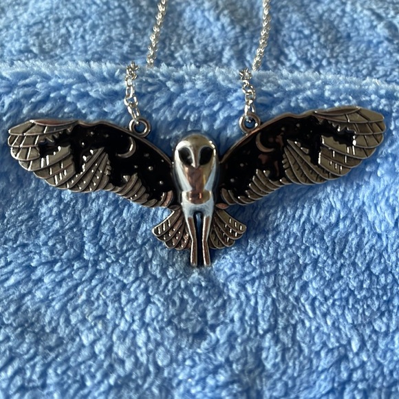 🌟Host Pick🌟 Owl in Flight Necklace - Picture 2 of 5